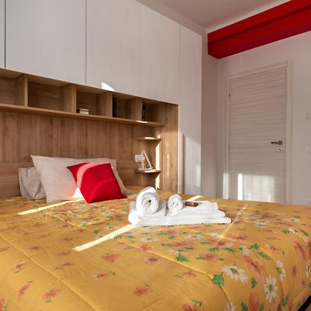 Au Moulin De La Galette Vicino Milano, Mxp E Parking Free Hotel Canegrate Ngoại thất bức ảnh